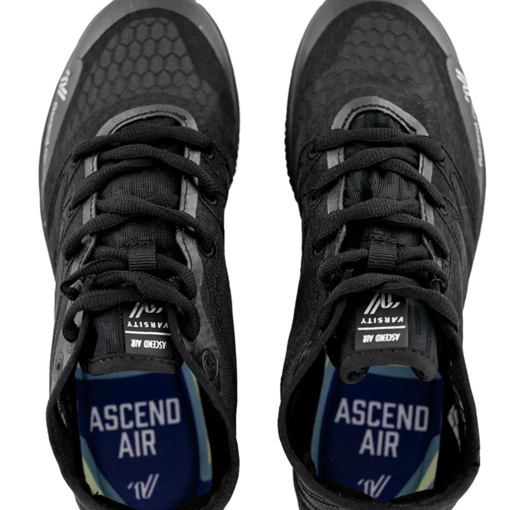 Black Varsity Ascend Air cheer shoe Sneakers size 9